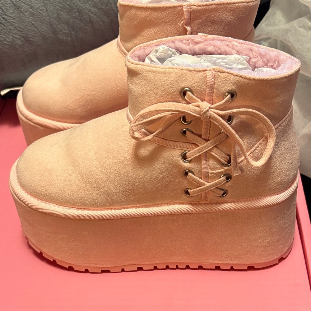 Dolls Kill original Popular Lifestyle ankle boots.